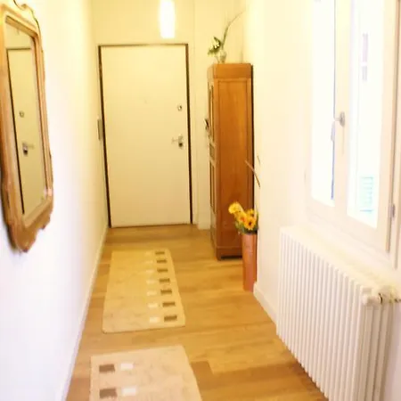 Roommo Sant'Ambrogio * Firenze